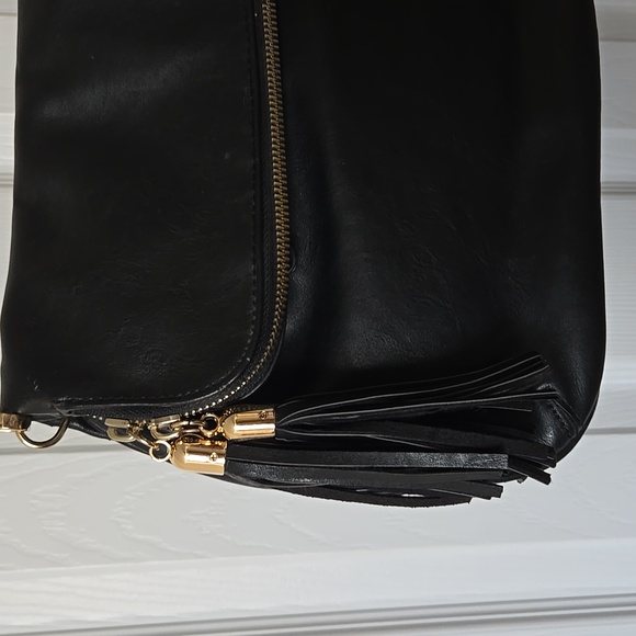 Black Crossbody Vegan Bag - Picture 3 of 14